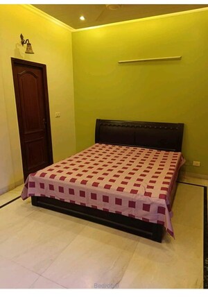 2 BHK Independent House For Rent in Sector 55