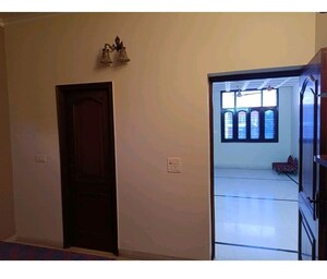 Room in 2 BHK Independent House at Sector 55 – for Rent