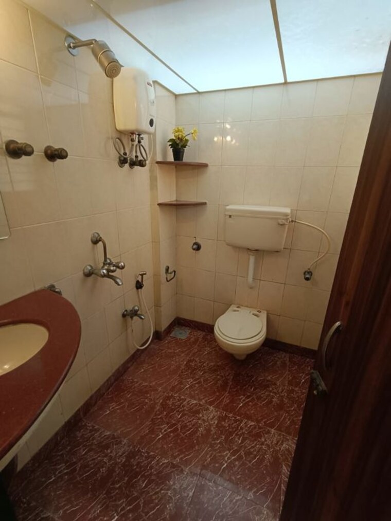 Bathroom, shree-krishna-heights-malad 3 Bedroom 1550 Sq.Ft. Apartment In Malad East Mumbai 10222127