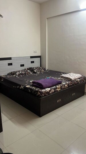 Bedroom in 2 BHK Apartment at Kumar Primavera, Wadgaon Sheri – for Rent