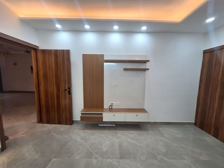 Room, sector 48 3 Bedroom 260 Sq.Yd. Builder Floor In Sector 48 Gurgaon 10222266