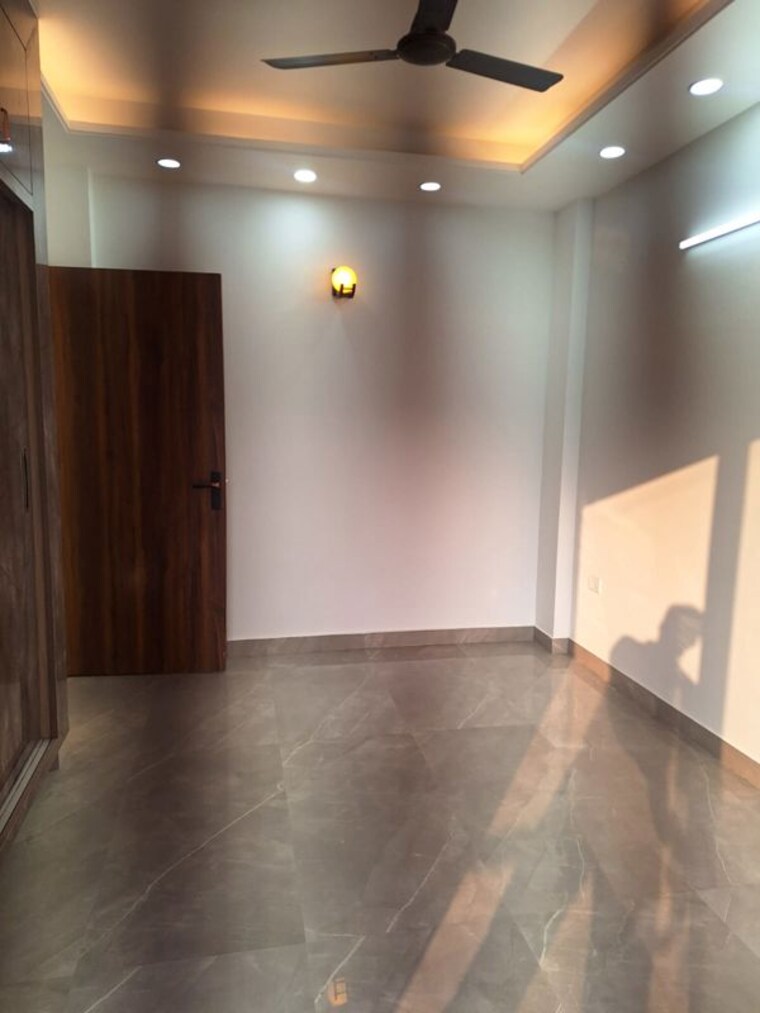 Room, sector 48 3 Bedroom 260 Sq.Yd. Builder Floor In Sector 48 Gurgaon 10222266