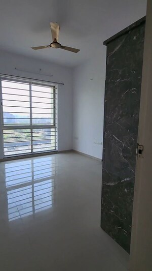 Bedroom in 3 BHK Apartment at Sheth Vasant Lawns, Laxmi Nagar – for Rent