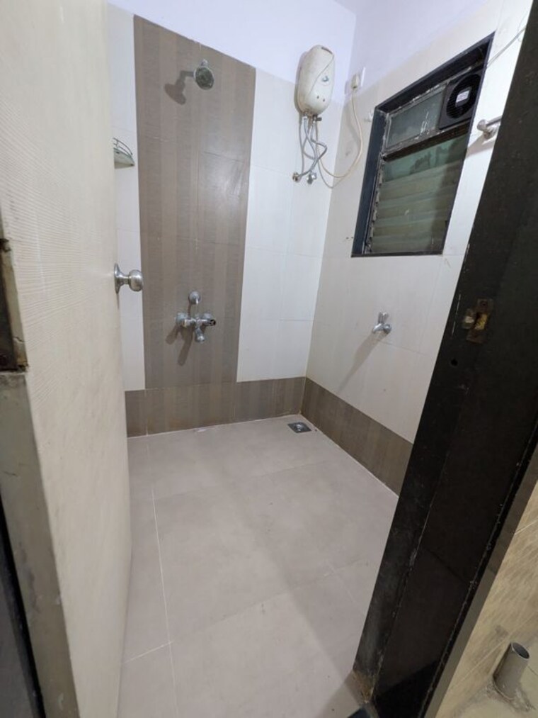 Bathroom, nisarg-hyde-park 1 Bedroom 460 Sq.Ft. Apartment In Kharghar Navi Mumbai 10222312