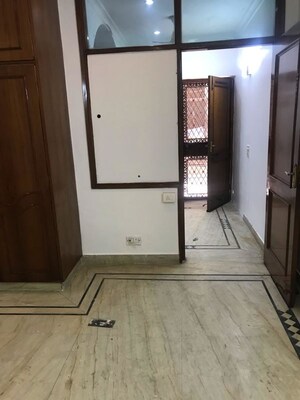 Room in 2 BHK Builder Floor at Lajpat Nagar I – for Rent