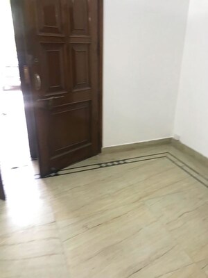 Room in 2 BHK Builder Floor at Lajpat Nagar I – for Rent
