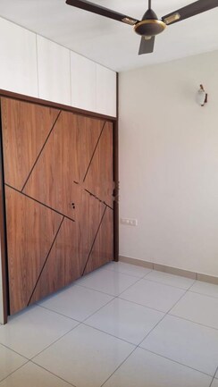 2 BHK Apartment For Rent in Brigade El Dorado