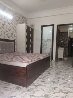 2 BHK Apartment For Rent in Okay Plus Solitaire Suites