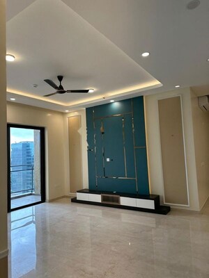 Room in 3.5 BHK Apartment at Century Ethos, Hebbal – for Rent