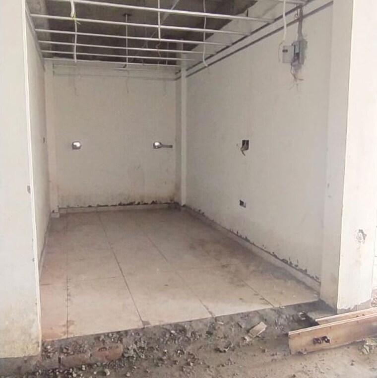 Bathroom, modipuram Commercial Shop 165 Sq.Ft. In Modipuram Meerut 10222382
