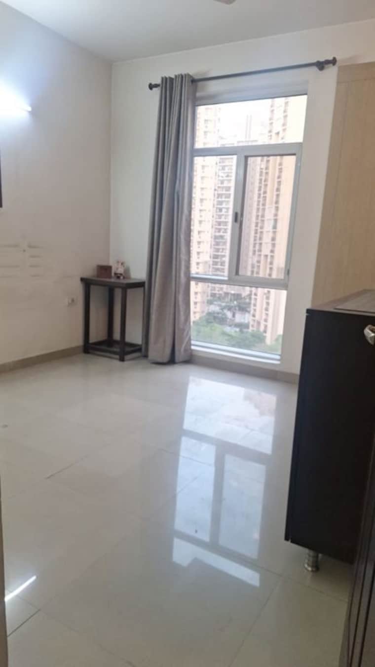 Room, ip extension 3 Bedroom 1250 Sq.Ft. Apartment In Ip Extension Delhi 10222392