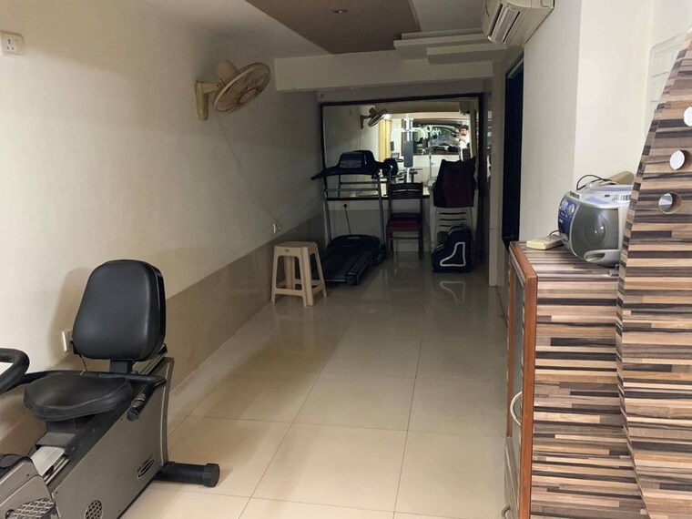 Gym, brindavan-chs 3 Bedroom 1800 Sq.Ft. Apartment In Andheri East Mumbai 10222385