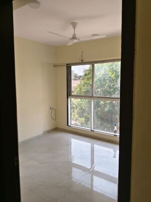 Room in 3 BHK Apartment at Chembur – for Rent