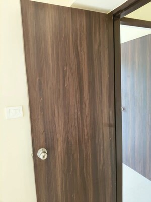 Furnished Amenities in 3 BHK Apartment at Chembur – for Rent