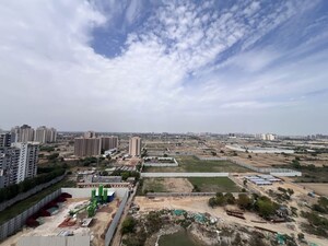 Plot Area in 2.5 BHK Apartment at The Center Court Prime, Sector 88a – for Rent