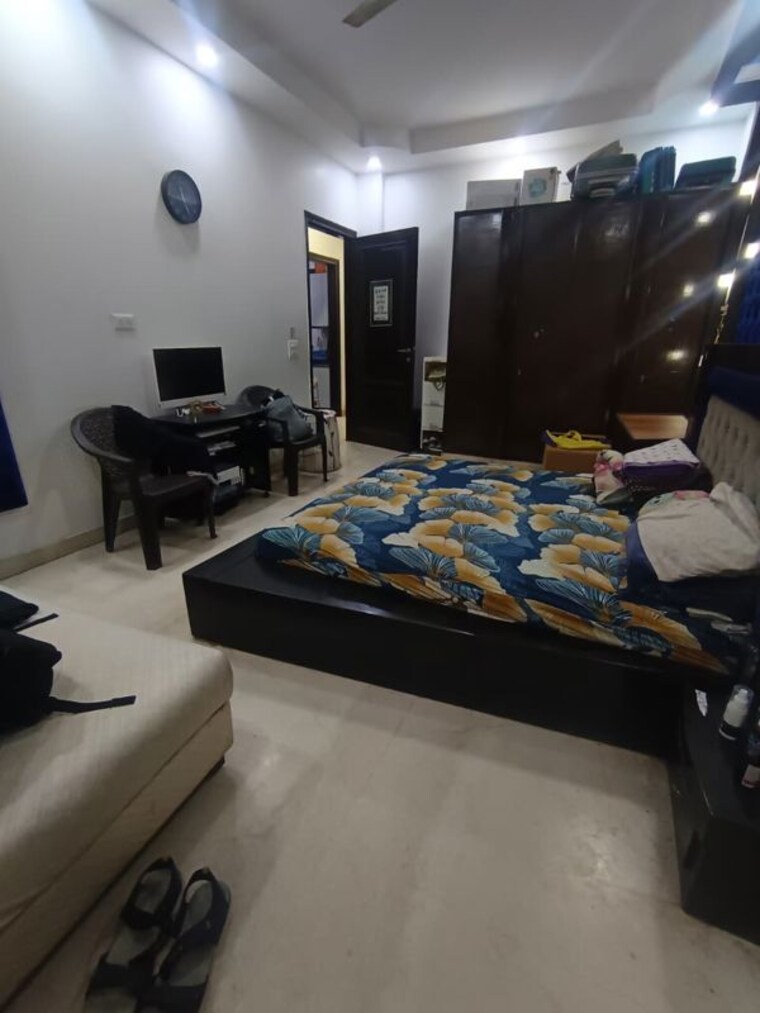 Bedroom, shivalik colony 3 Bedroom 1800 Sq.Ft. Builder Floor In Shivalik Colony Delhi 10222423