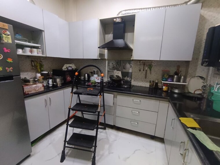 Kitchen, shivalik colony 3 Bedroom 1800 Sq.Ft. Builder Floor In Shivalik Colony Delhi 10222423