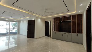 Room in 4 BHK Builder Floor at RWA Residential Society Sector 46, Sector 46 – for Sale