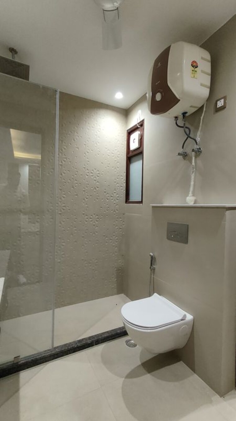 Bathroom, rwa-residential-society-sector-46 4 Bedroom 3200 Sq.Ft. Builder Floor In Sector 46 Gurgaon 10222376