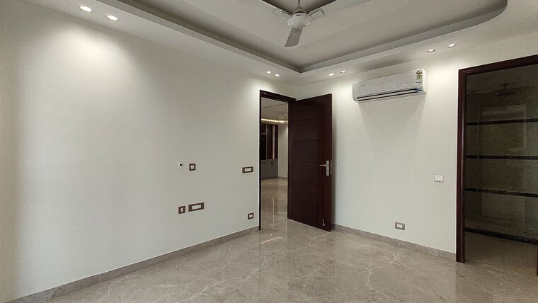Room, rwa-residential-society-sector-46 4 Bedroom 3200 Sq.Ft. Builder Floor In Sector 46 Gurgaon 10222376
