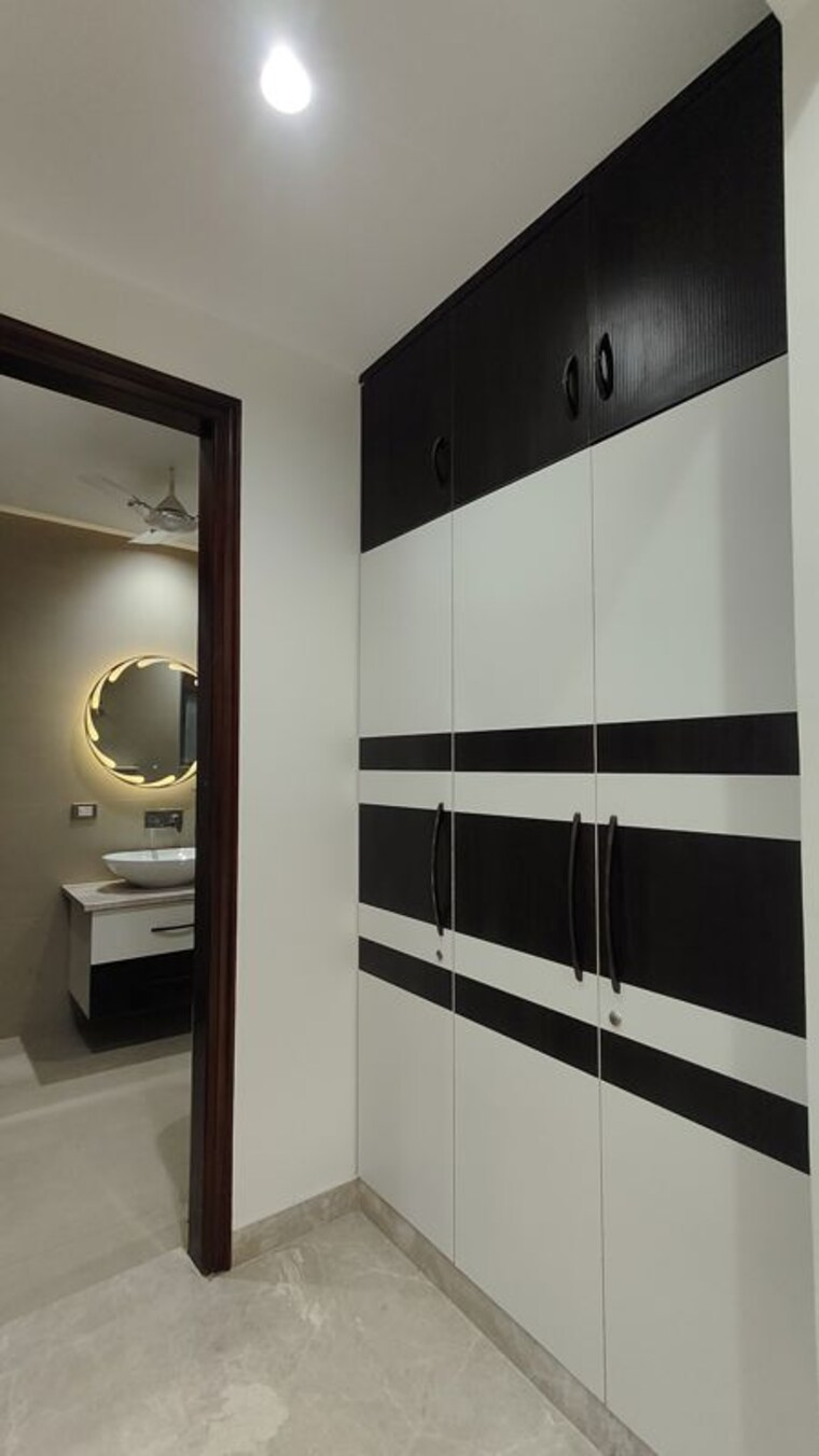 Kitchen, rwa-residential-society-sector-46 4 Bedroom 3200 Sq.Ft. Builder Floor In Sector 46 Gurgaon 10222376