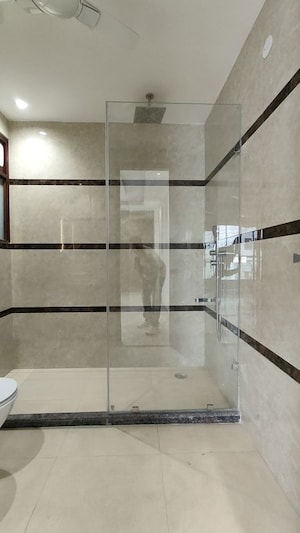 Bathroom in 4 BHK Builder Floor at RWA Residential Society Sector 46, Sector 46 – for Sale