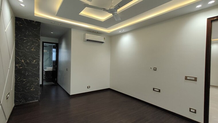 Room, rwa-residential-society-sector-46 4 Bedroom 3200 Sq.Ft. Builder Floor In Sector 46 Gurgaon 10222376