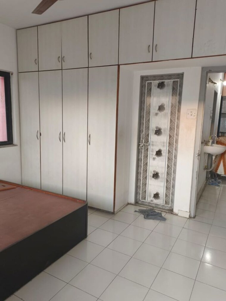 undefined, tadwadi 2 Bedroom 1200 Sq.Ft. Apartment In Tadwadi Surat 10222445