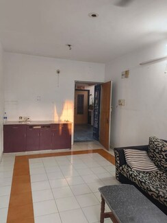 2 BHK + Study Room Apartment For Rent in Tadwadi