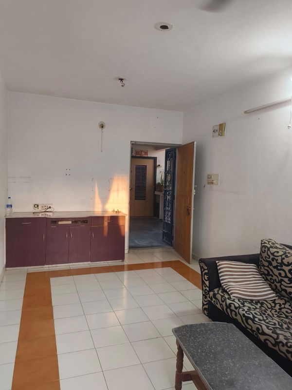 2 BHK + Study Room Apartment For Rent in Tadwadi