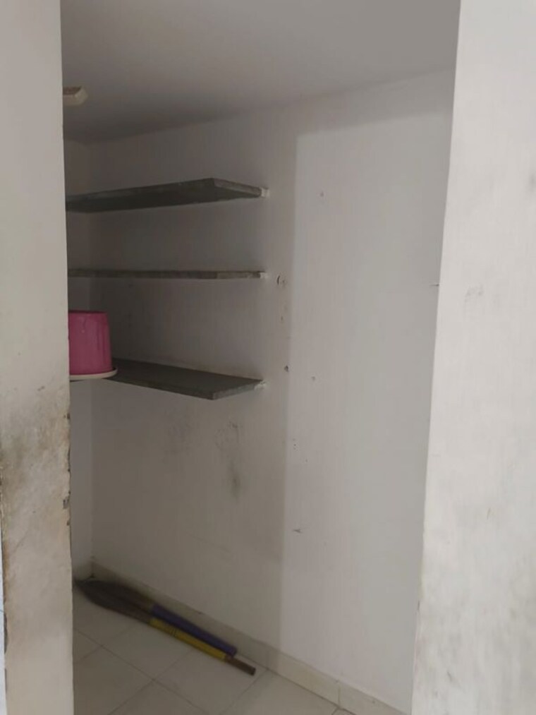 undefined, tadwadi 2 Bedroom 1200 Sq.Ft. Apartment In Tadwadi Surat 10222445