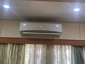 Furnished Amenities in 3 BHK Penthouse at Satellite – for Rent