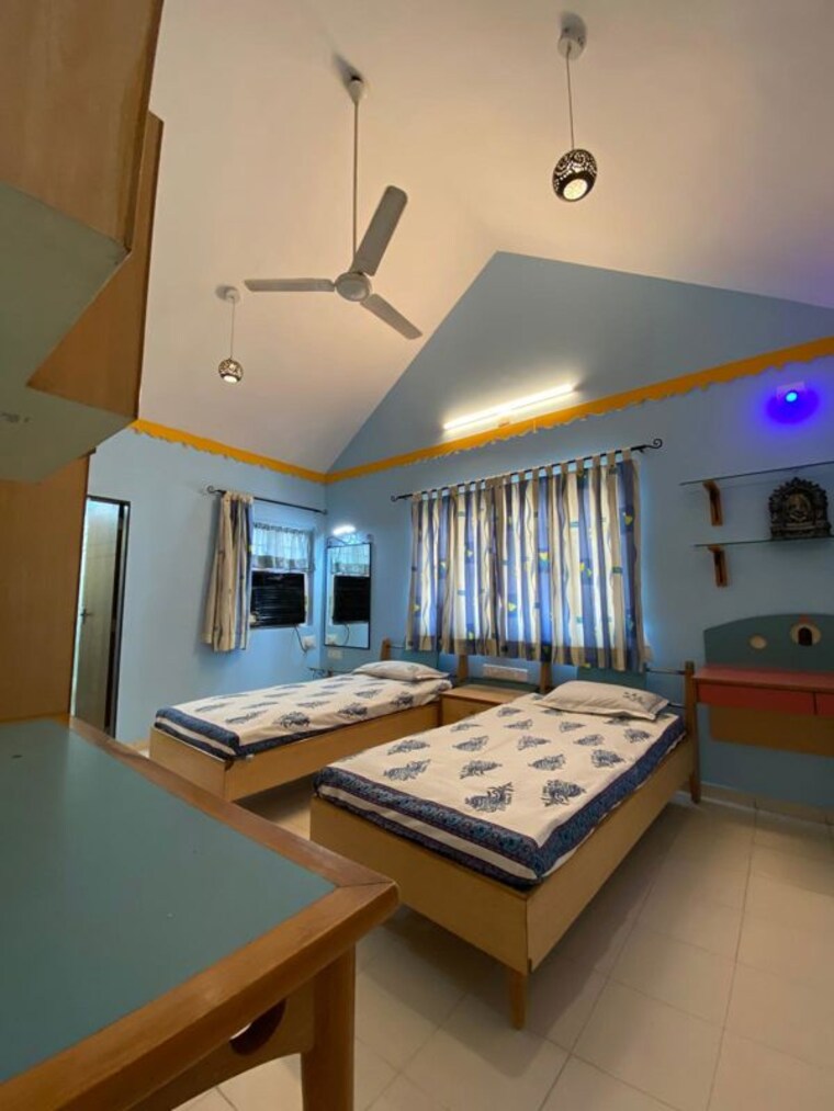Living Room, satellite 3 Bedroom 2300 Sq.Ft. Penthouse In Satellite Ahmedabad 10201404