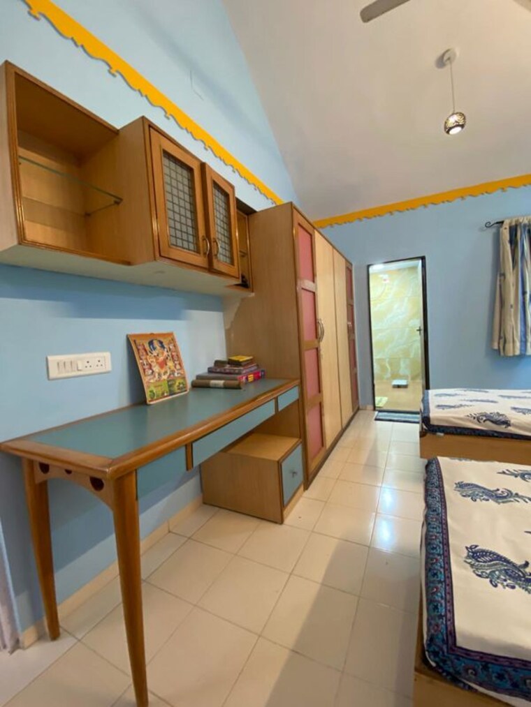 Team Area, satellite 3 Bedroom 2300 Sq.Ft. Penthouse In Satellite Ahmedabad 10201404