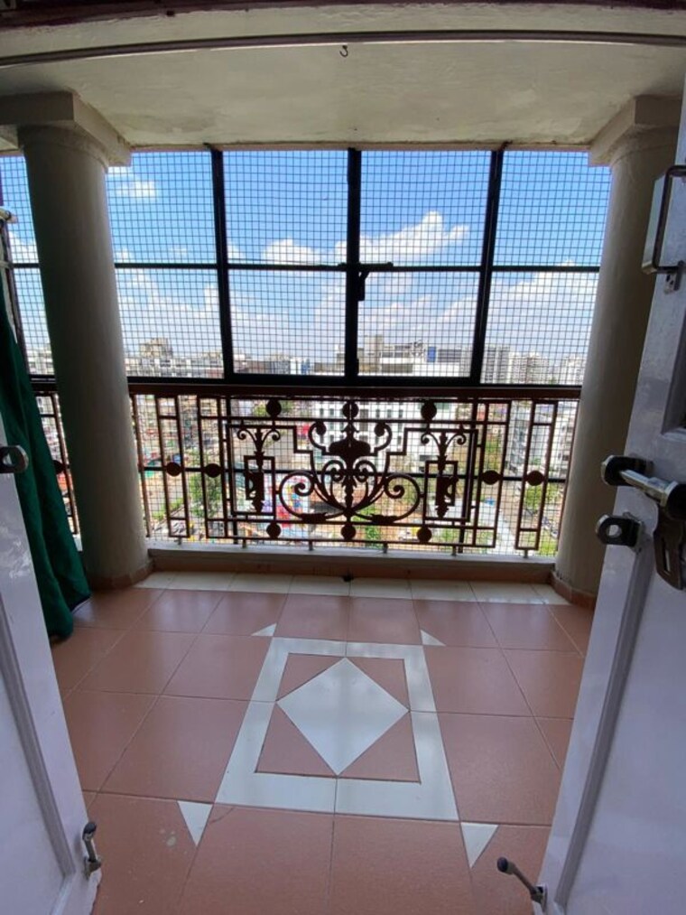 Balcony, satellite 3 Bedroom 2300 Sq.Ft. Penthouse In Satellite Ahmedabad 10201404