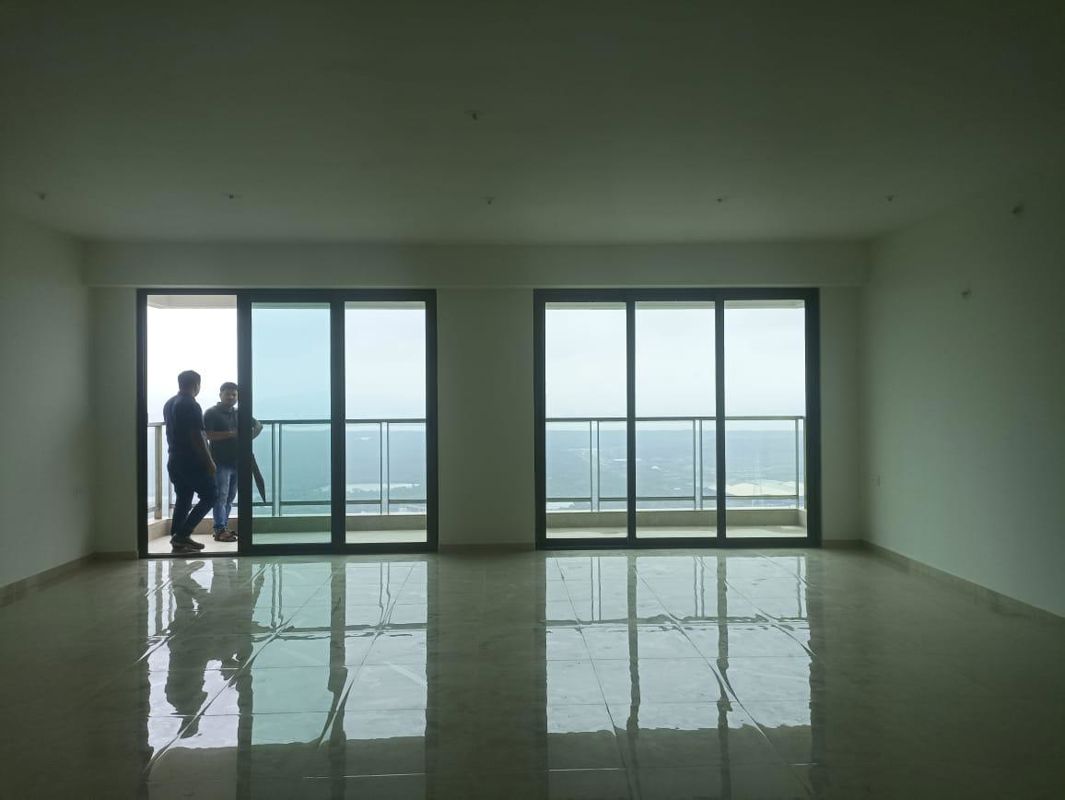 4 BHK + Servant Room Apartment For Rent in Runwal Bliss