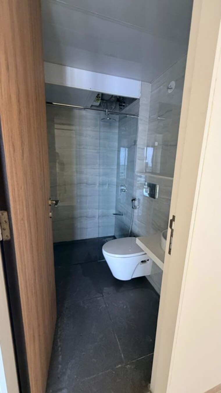 Bathroom, dosti-eastern-bay 2 Bedroom 785 Sq.Ft. Apartment In Wadala Mumbai 10212812