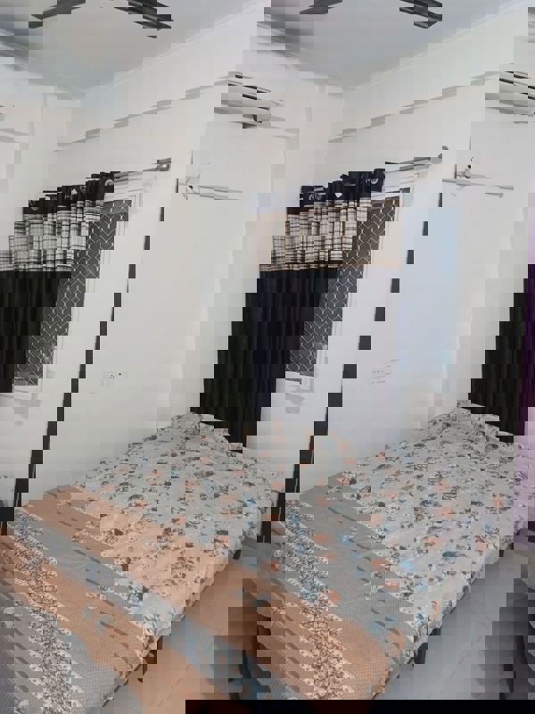 2 BHK 900 Sq.Ft. Apartment in Maxblis White House