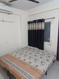 2 BHK Apartment For Rent in Maxblis White House