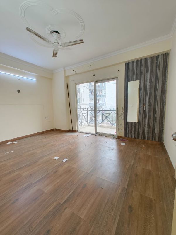 3.5 BHK + Servant Room Apartment For Rent in Aditya Mega City