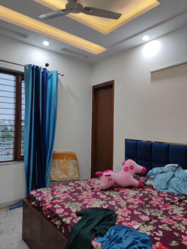 4 BHK + Pooja Room,Servant Room Builder Floor For Rent in Sector 21D