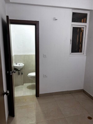 Room in 2 BHK Builder Floor at Divya Kunj, Niti Khand – for Rent