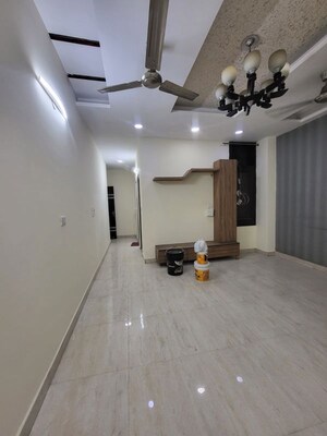 2 BHK Builder Floor For Rent in Divya Kunj, Niti Khand