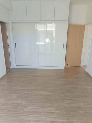 Room in 3.5 BHK Apartment at Vatika Xpressions, Sector 88b – for Rent