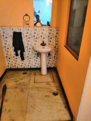 Master Bedroom in 3 BHK Independent House at Sai Homes Sector 49, Sector 49 – for Rent