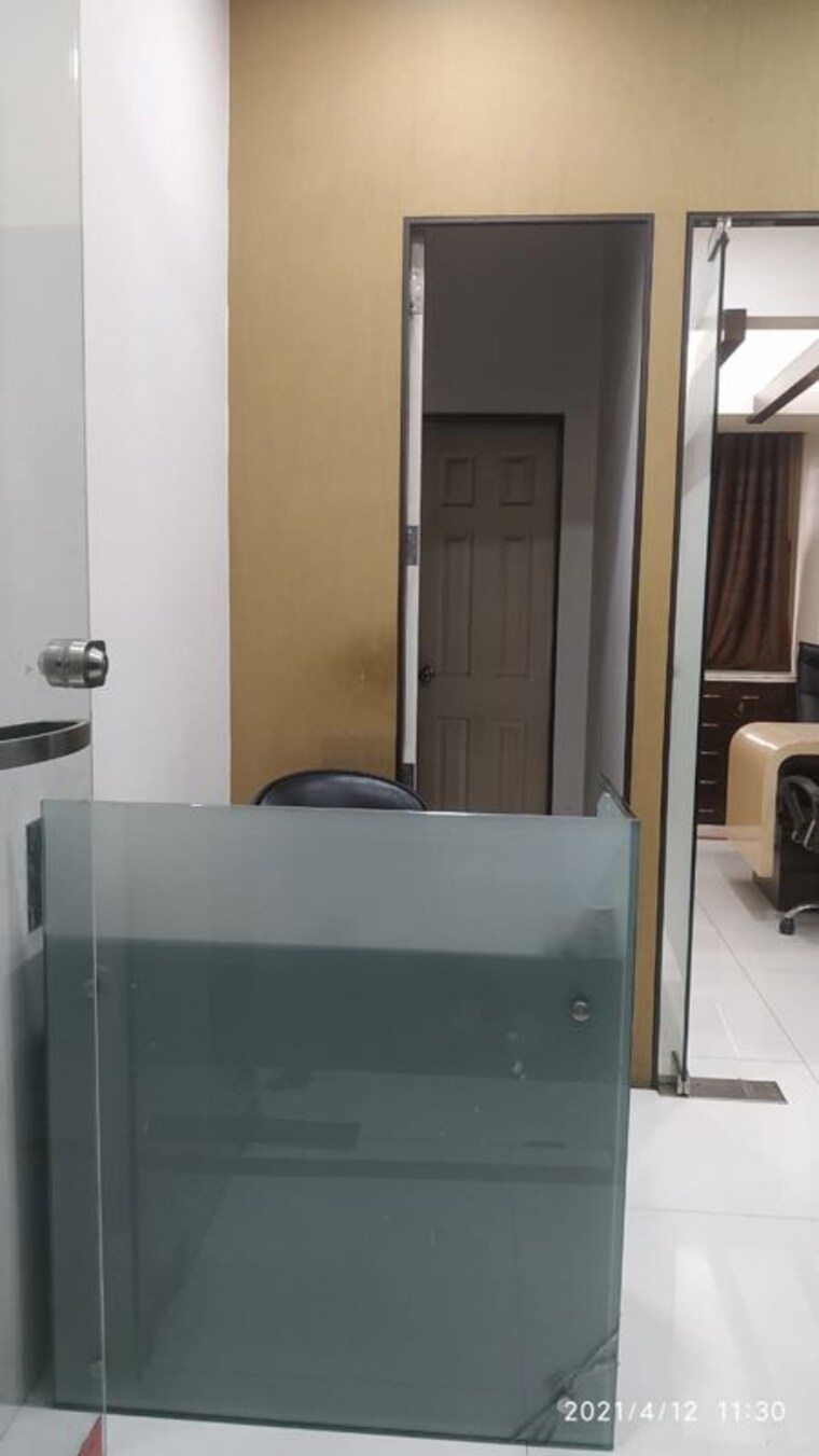 Bathroom, ghatkopar west Commercial Office Space 500 Sq.Ft. In Ghatkopar West Mumbai 10222611
