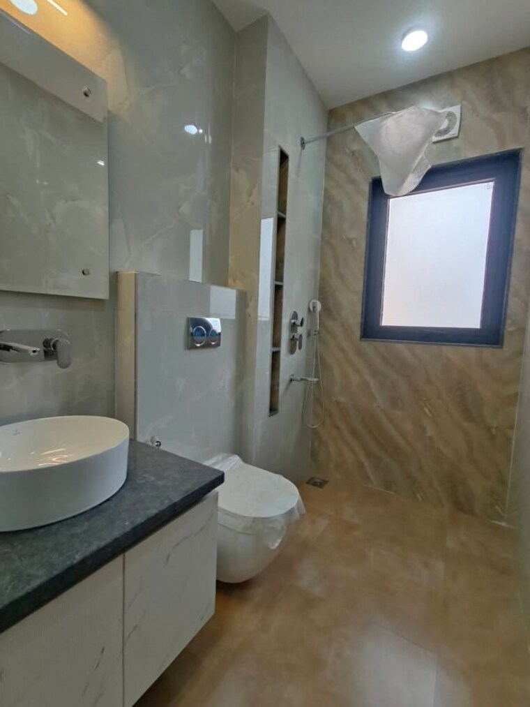 Bathroom, emaar-the-palm-drive-the-premier-terraces 3 Bedroom 2125 Sq.Ft. Apartment In Sector 66 Gurgaon 10222651