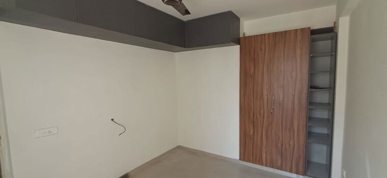 Room, rof-aalayas-phase-2 2 Bedroom 750 Sq.Ft. Apartment In Sector 102 Gurgaon 10222644