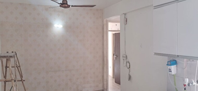 Room, rof-aalayas-phase-2 2 Bedroom 750 Sq.Ft. Apartment In Sector 102 Gurgaon 10222644