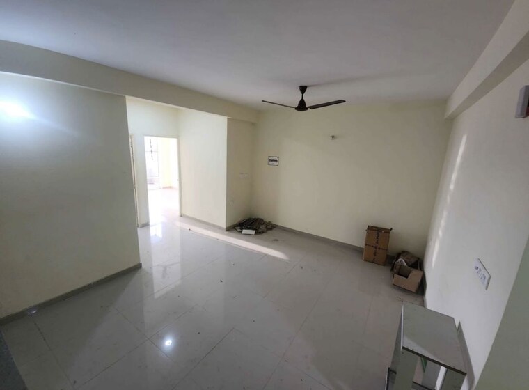 Room, pyramid-midtown 2 Bedroom 600 Sq.Ft. Apartment In Sector 59 Gurgaon 10222649